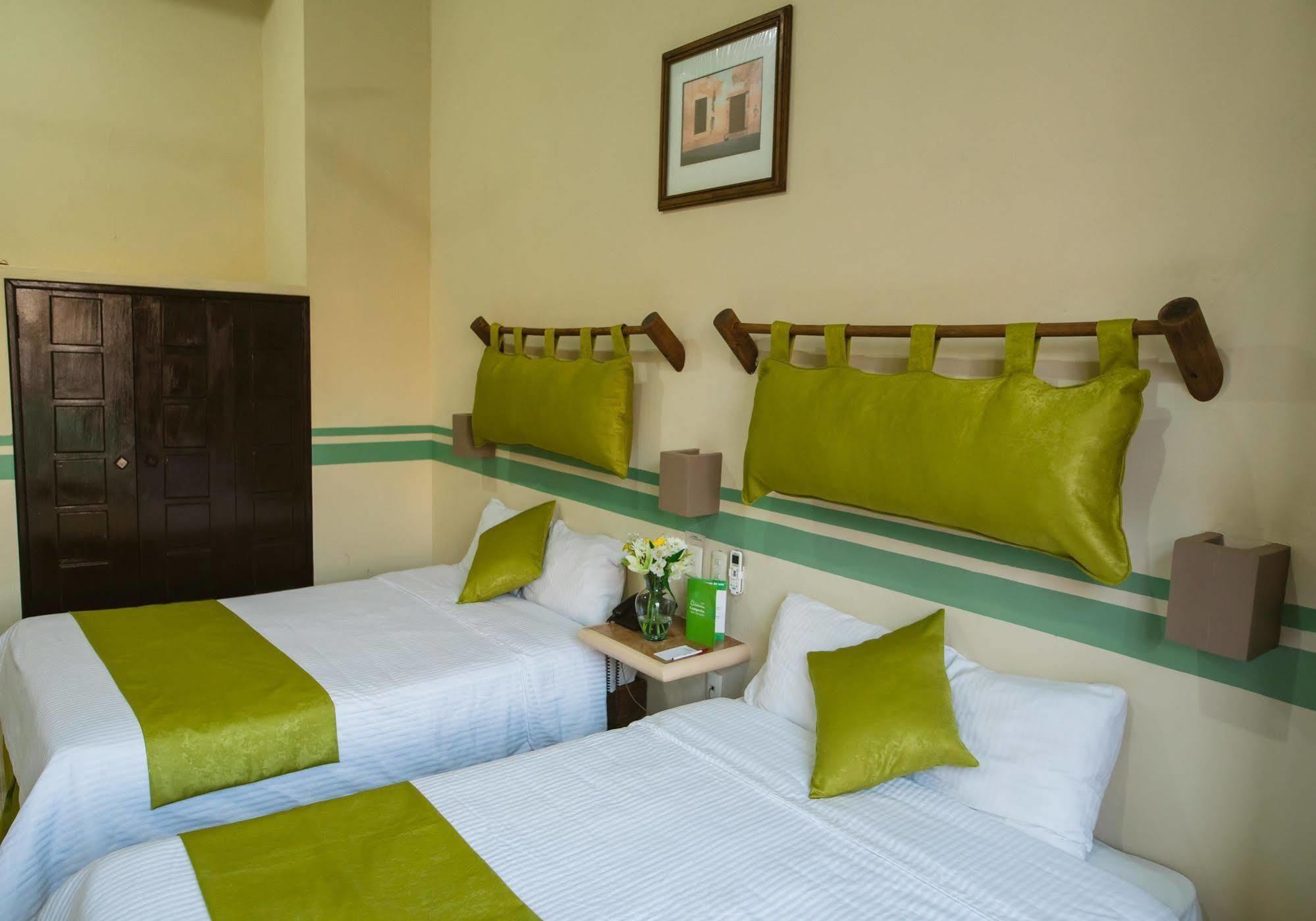Mision Campeche Hotel Bagian luar foto